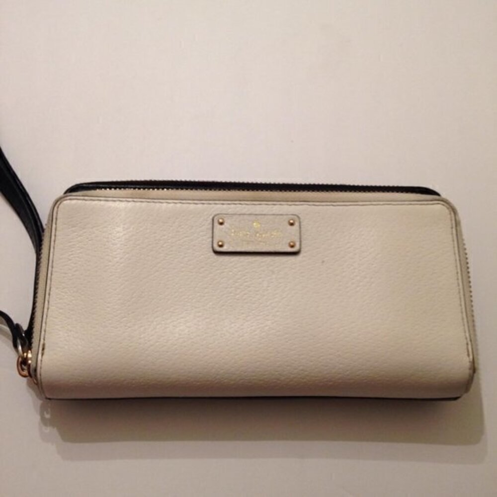 KATE SPADE BLACK WHITE LARGE WRISTLET WALLET